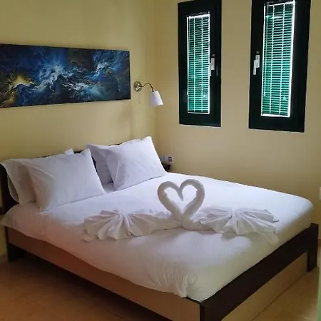 Cosy For Couples! * Rhodes City